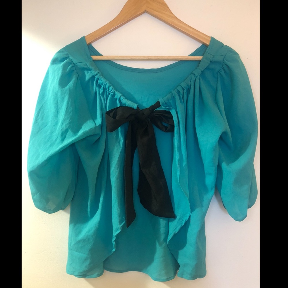 Adorable Teal and Black Bow Top
